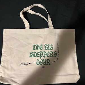 Kendrick Lamar " The Big Steppers Tour 2022 ”